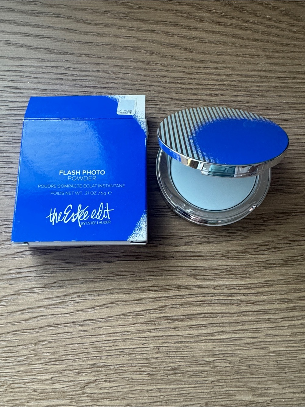 Estee Lauder Flash Photo Powder Compact — Blue
